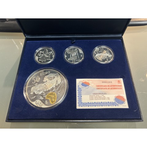 2004. Dalí. Estuche plata